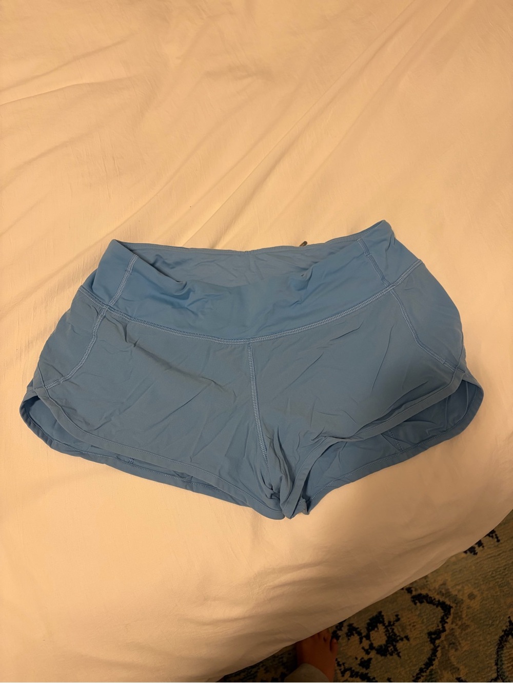 Lululemon speed up 2.5 shorts